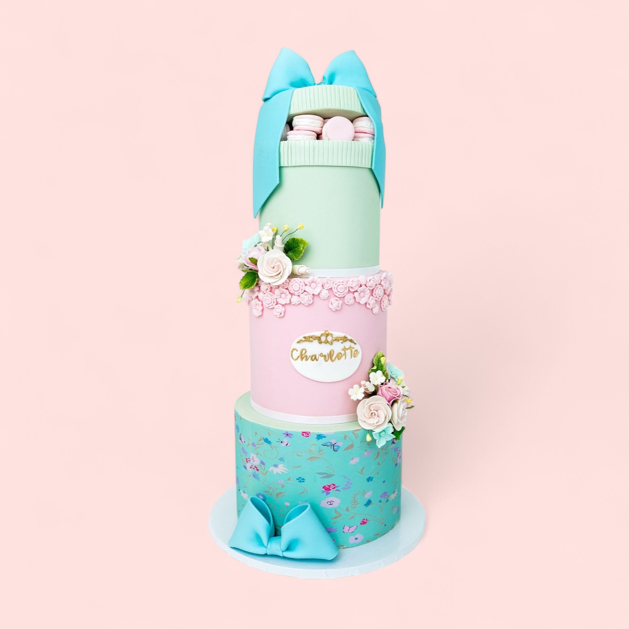 Joa-Bakery-Custom-Cake-1